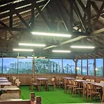 Newly Constructed Serene Timber Retreat! Perfect Location For Long Term Stays