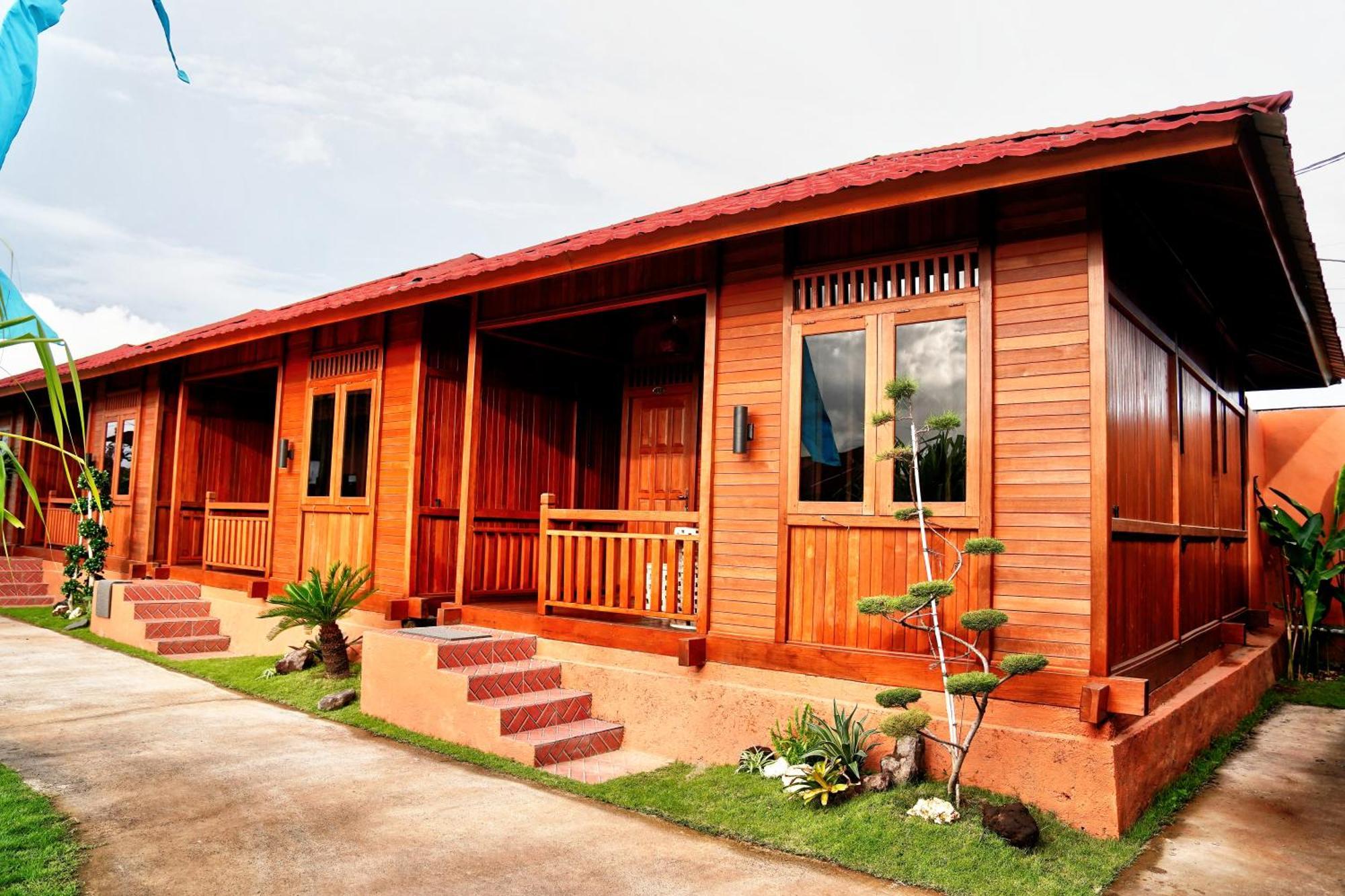 Newly Constructed Serene Timber Retreat! Perfect Location For Long Term Wisma tamu Nusa Dua (Bali)