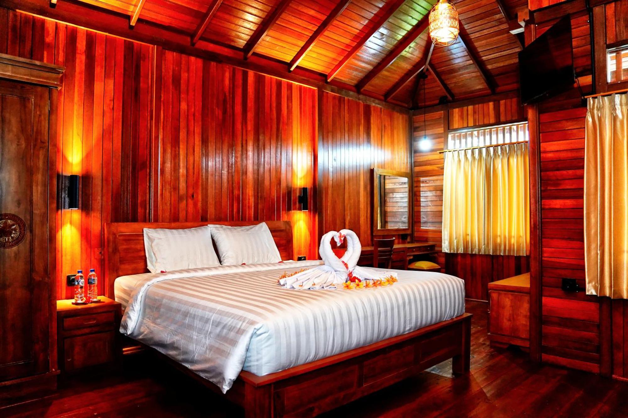 Newly Constructed Serene Timber Retreat! Perfect Location For Long Term * Nusa Dua (Bali)
