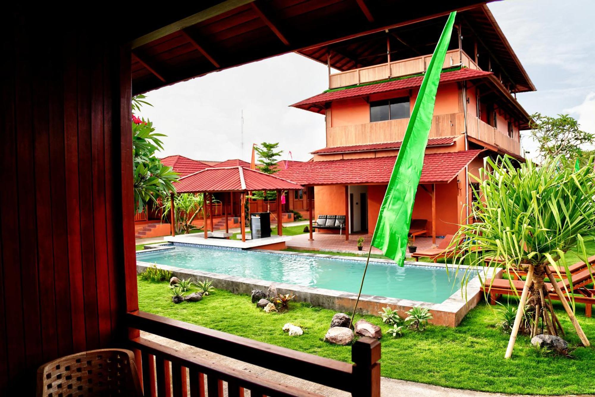 Newly Constructed Serene Timber Retreat! Perfect Location For Long Term