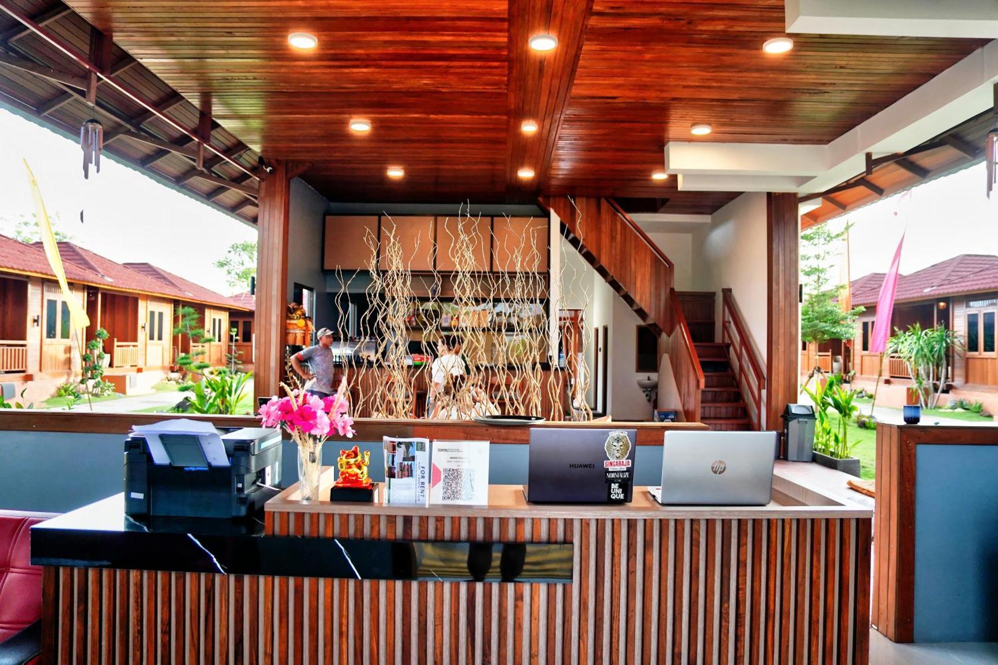 Newly Constructed Serene Timber Retreat! Perfect Location For Long Term